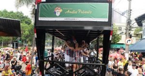 O Fabuloso Bloco Amélie Pulando