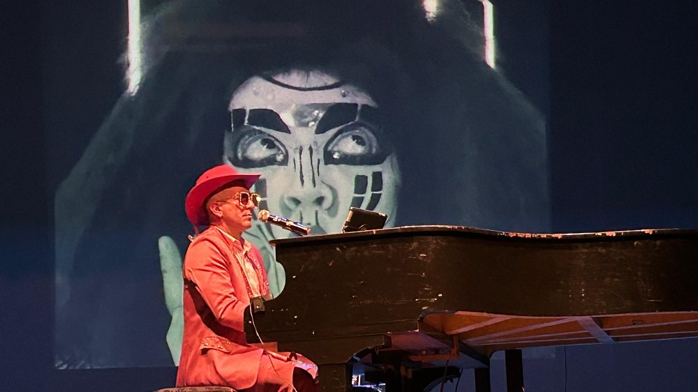 Elton John Diamonds