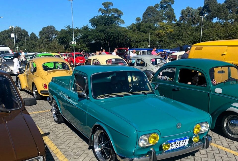Encontro de carro no Cantareira Norte Shopping