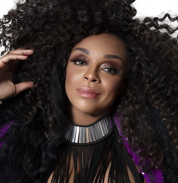 Paula Lima faz show no Bona Casa de Música