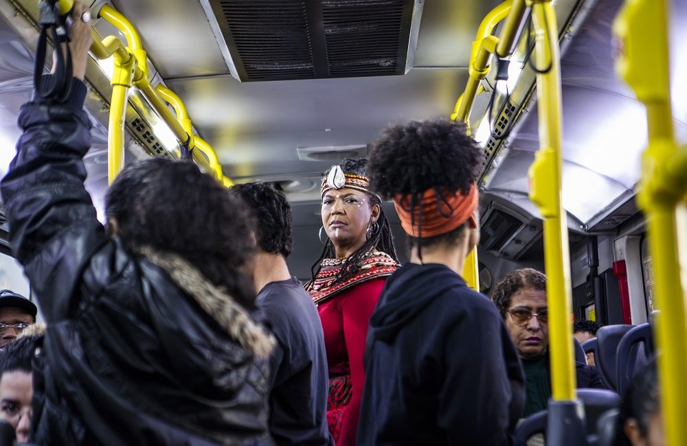 A (Ré)tomada da Palavra ou A Mulher que Não se Vê