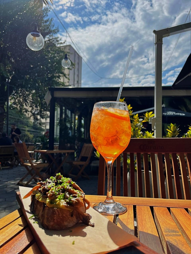 Expedito Bar lança menu especial de brunch aos sábados