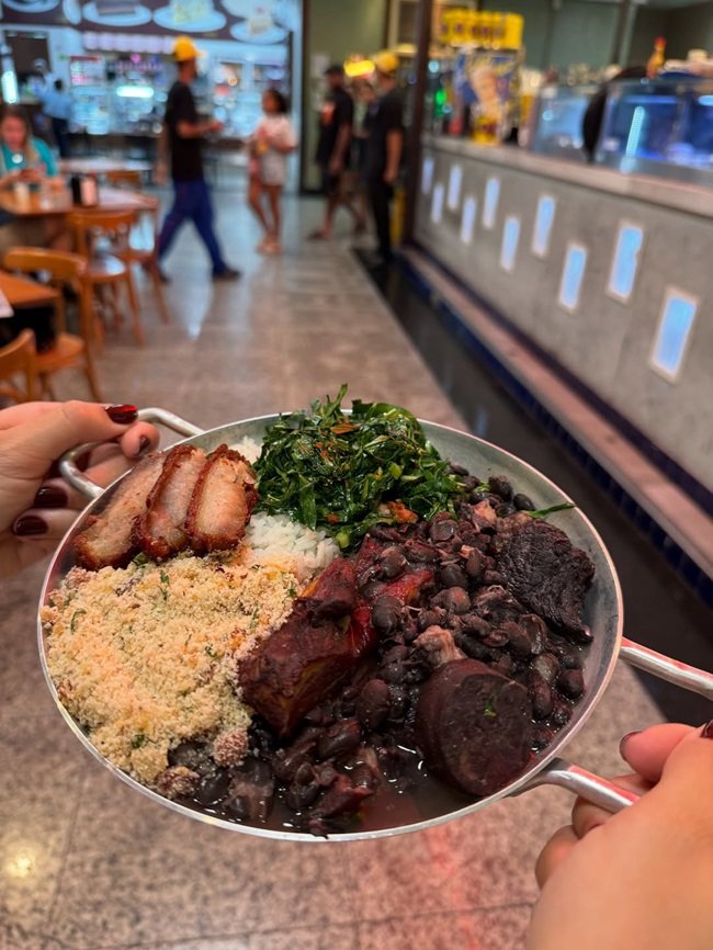 10 restaurantes para provar feijoada em São Paulo