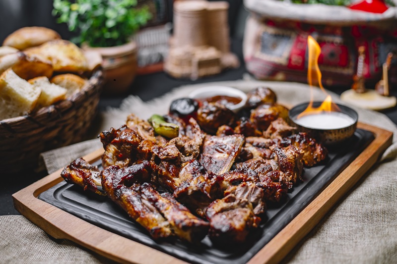 Carnivoria 2025 traz churrasco e shows ao Jardim Sul