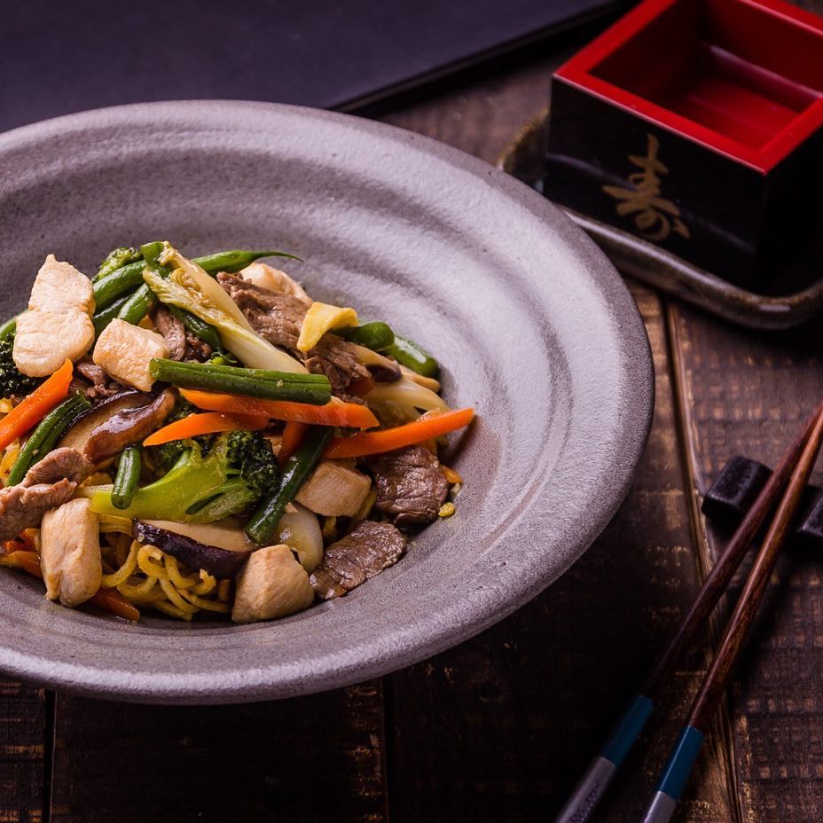 Guia do yakissoba para aquecer em São Paulo