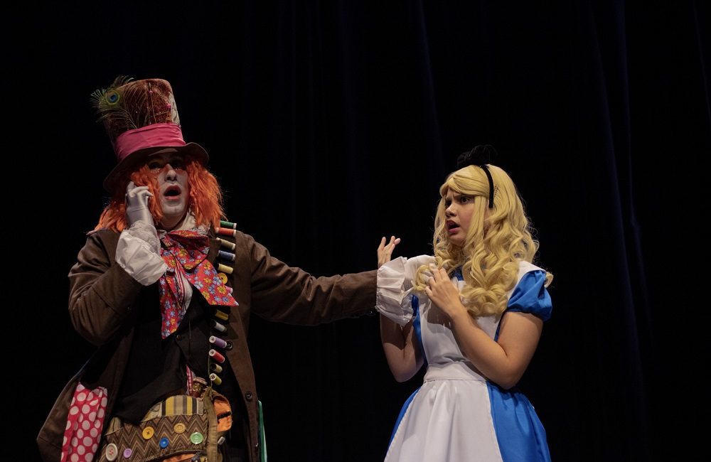 Alice em: O Presente Perfeito