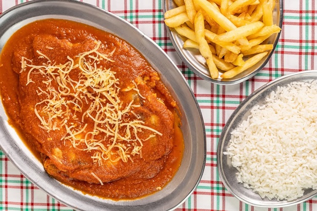 Quem resiste ao filé à parmegiana?