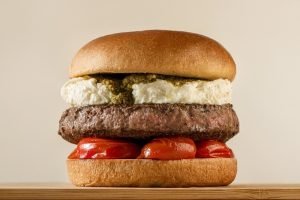 T.T. Burger lança burger exclusivo em SP
