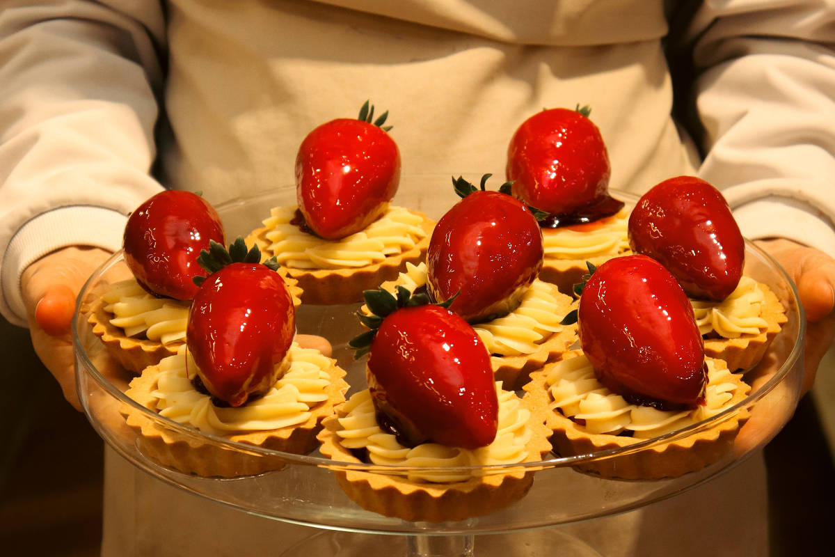 Morango do amor ganha versões e impulsiona confeitarias