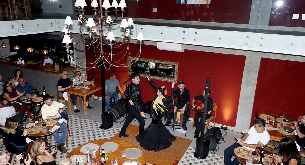 Noite flamenca com menu espanhol no Andres