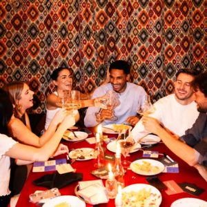 “The First Round”: novas conexões à mesa
