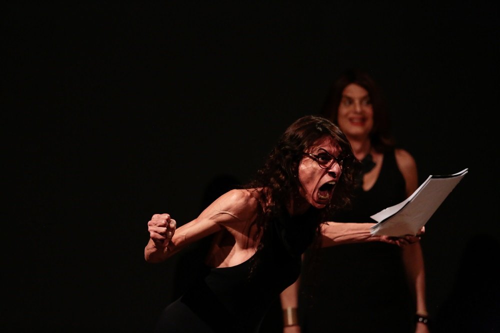 "Antígona Travesti" tem apresentações em locais secretos