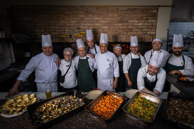 Gastronomia no forno a lenha do Praça São Lourenço