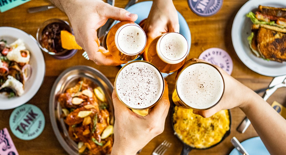 Sabores em ascensão: IPAs em série no mês da cerveja