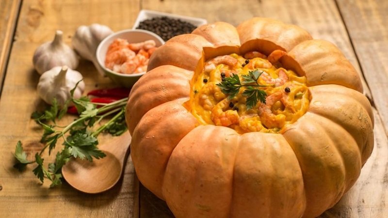 Pratos com abóbora para celebrar o Halloween