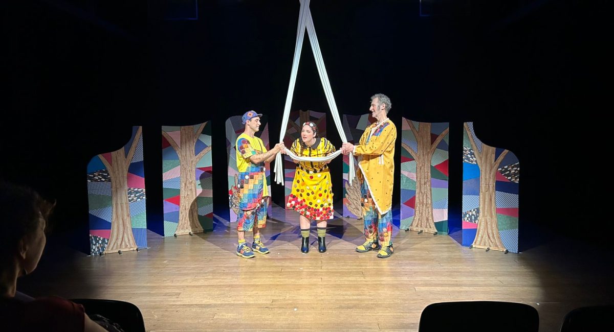 Zizinha, a árvore e a sombrinha