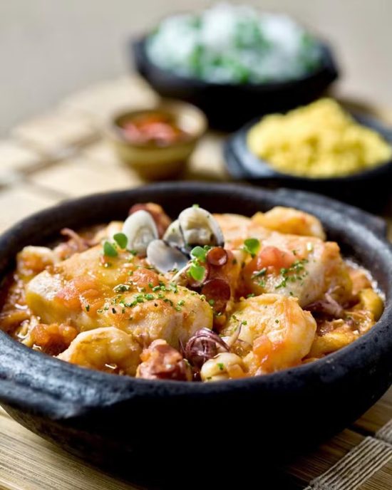 Onde comer peixes e frutos do mar em SP