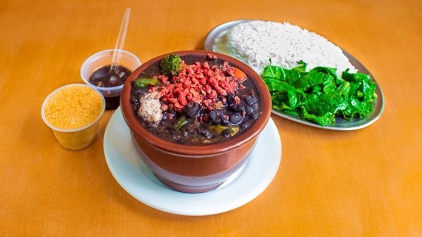 7 restaurantes para comer um bom PF no Centro