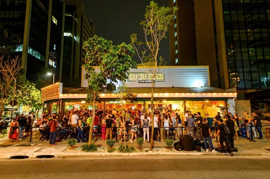 10 bares na capital para curtir o happy hour