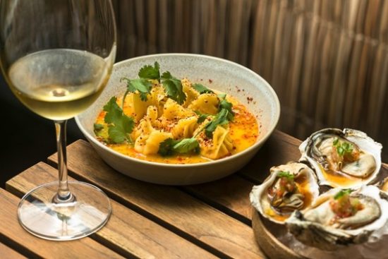 Onde comer peixes e frutos do mar em SP