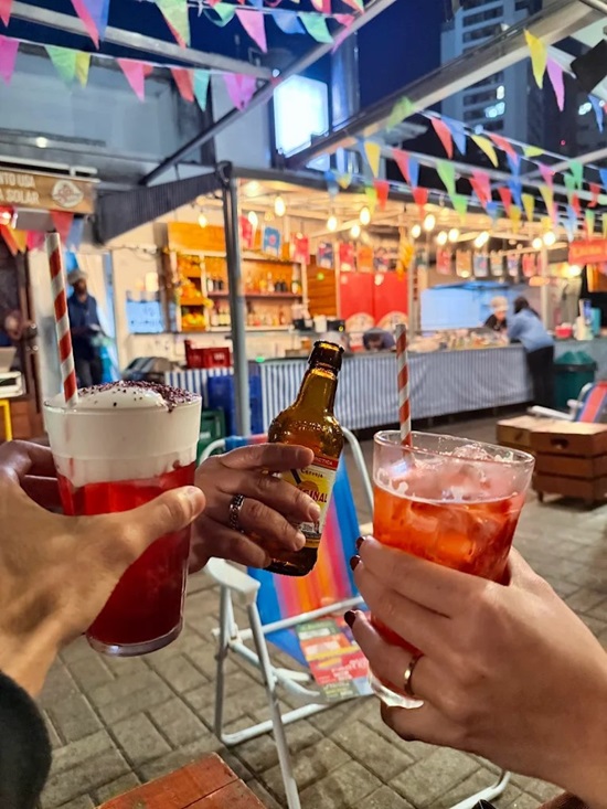 10 bares na capital para curtir o happy hour