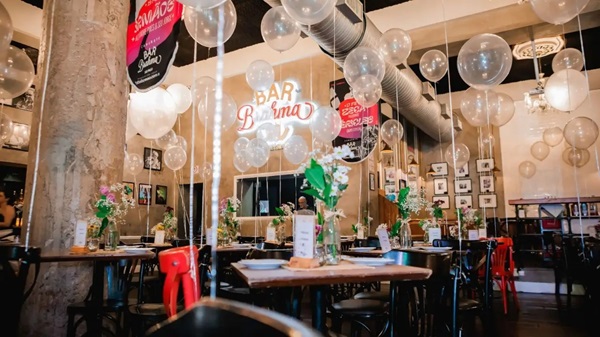 Bares abertos na virada do ano para brindar com música