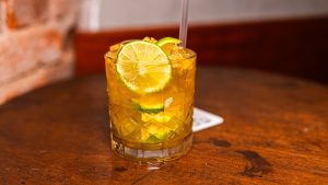 Brindes sem álcool para fechar o ano com frescor