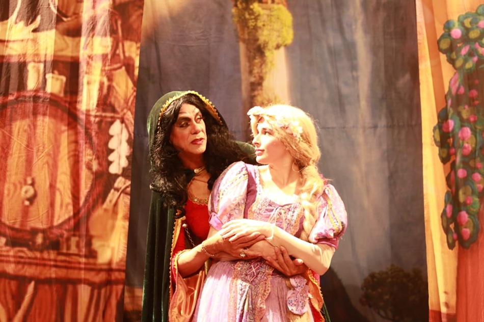 Rapunzel e Seus Amigos Enrolados