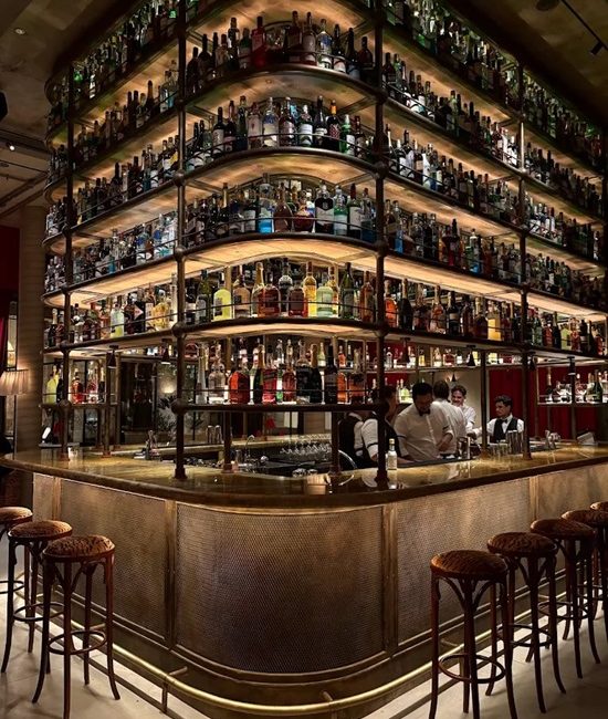 Restaurante de 1.600 m² chega a complexo de luxo