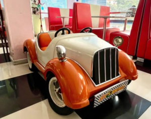 Hamburgueria retrô vive clima de Stranger Things