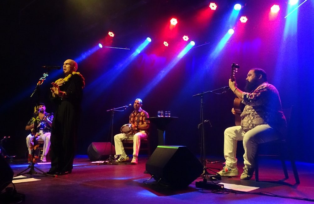 Edson Cordeiro canta Carmen Miranda