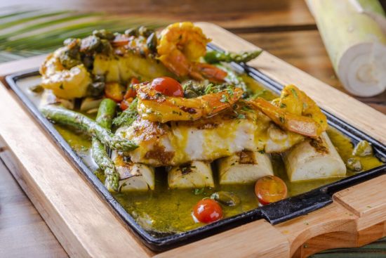 Sabores do litoral: quando a mesa encontra o mar