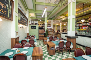 Bar Guanabara se reinventa e retoma vocação cultural