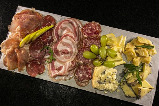 Frescor à mesa: a gastronomia leve do verão