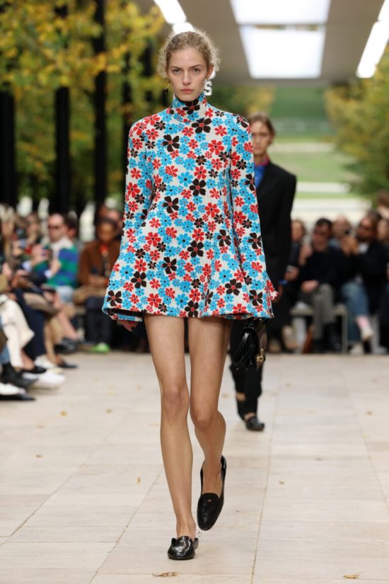 Moda, maquiagem e unhas: o estilo de 2026