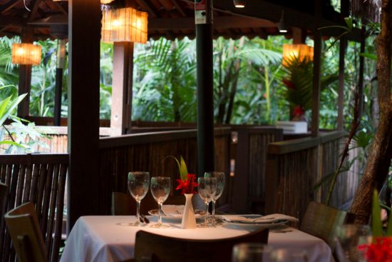 Sabores do litoral: quando a mesa encontra o mar