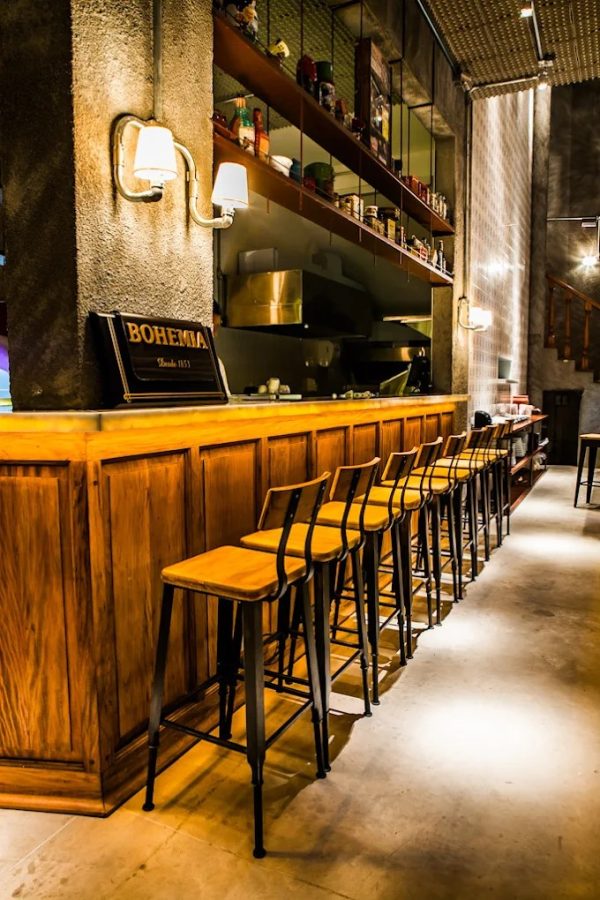 Bares entram na folia com ações especiais