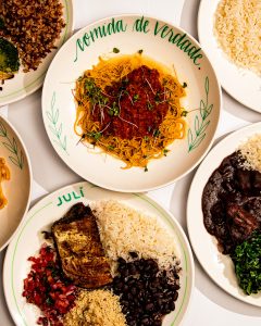 Julí une variedade e comida saudável em Moema