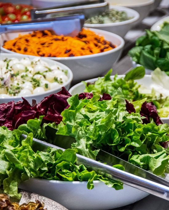 Julí une variedade e comida saudável em Moema