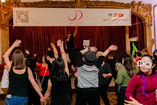 Balada inclusiva de Carnaval promove encontro e alegria