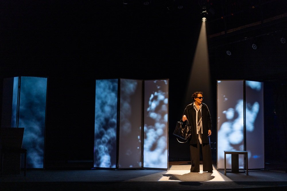 A Procura de uma Dignidade