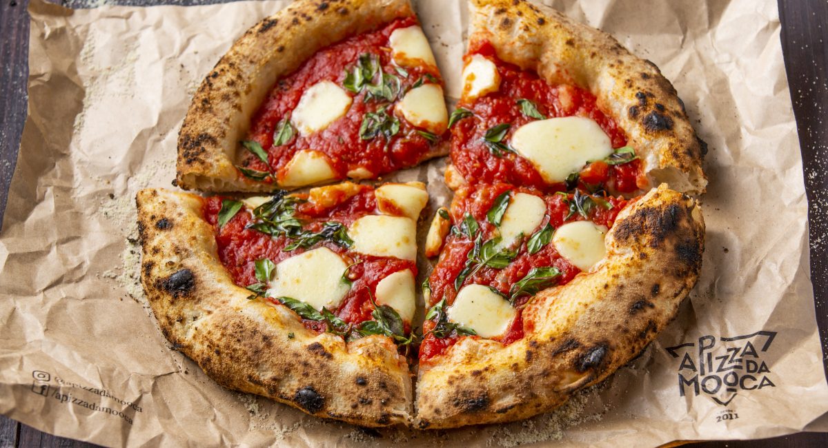 Bloco Mussarela estreia com pizza e música no Carnaval