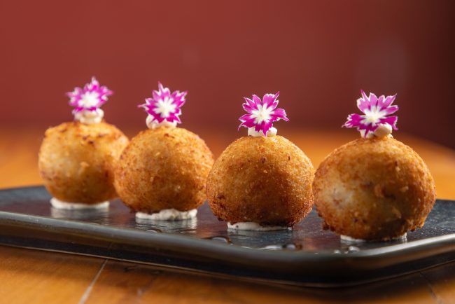 Cozinha ibérica autoral em novo endereço