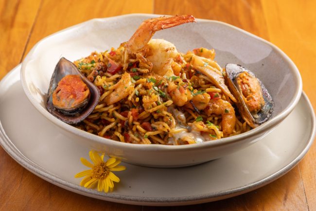 Cozinha ibérica autoral em novo endereço