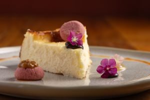 Cozinha ibérica autoral em novo endereço