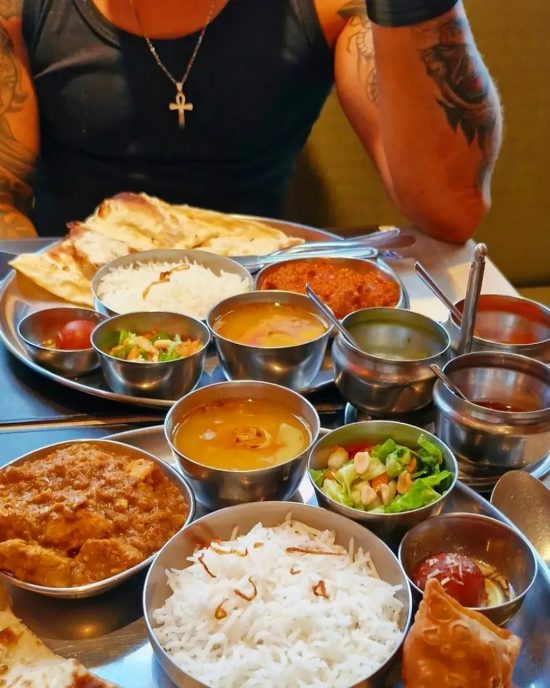 Conheça 7 restaurantes indianos e seus clássicos