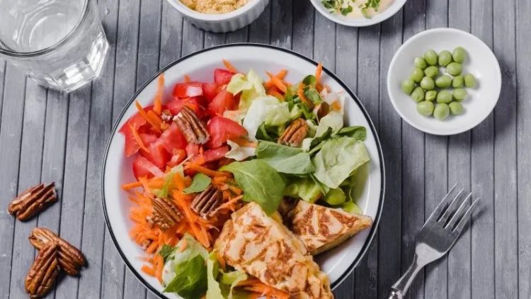 Ressaca? O que comer durante e depois da folia