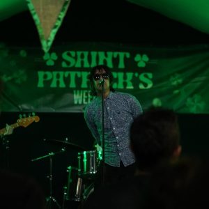 “Saint Patrick’s Weekend” tem rock e cervejas