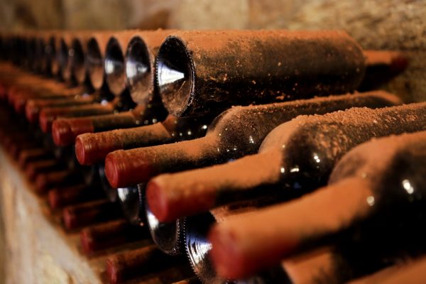 Noite de fado com vinhos raros e clássicos