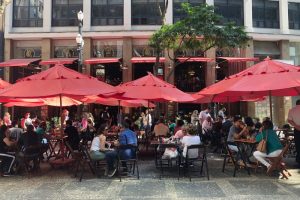 Clientes chamados ‘Jorge’ ganham desconto em bar